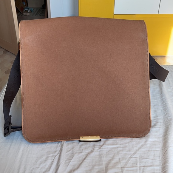 2004 Louis Vuitton Monogram Canvas Abbesses Messenger Bag in Great Condition. - Picture 13 of 13